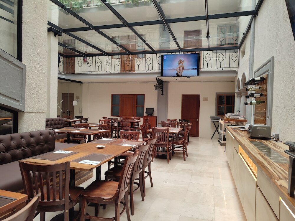 Фото Hotel Marques del Valle