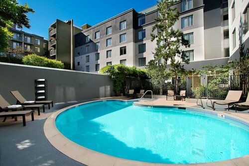 Внешний вид отеля Courtyard by Marriott Oakland Downtown в Окленде, фото 2