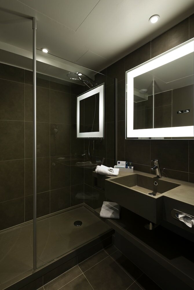 Фото Novotel Leeds Centre