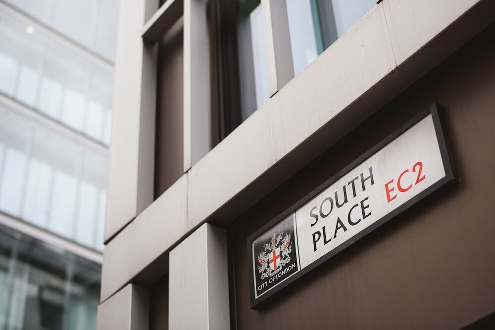 Фото South Place Hotel