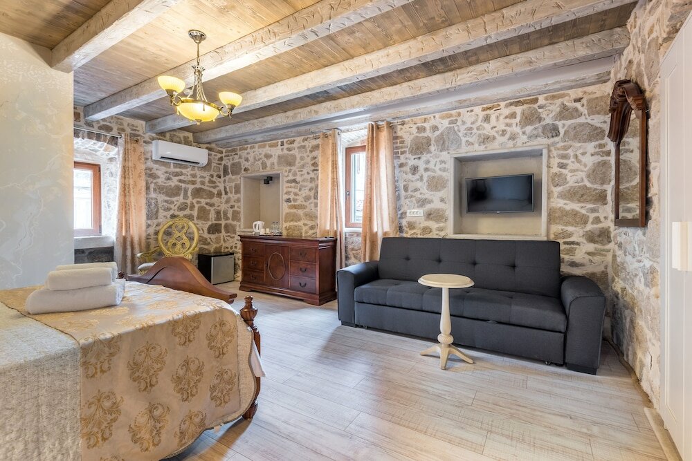 Фото Heritage Palace Varos - Mag Quaint & Elegant Boutique Hotels