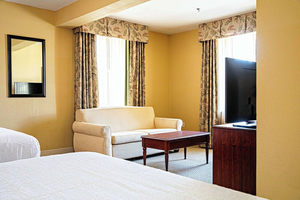 Фото Hampton Inn Charleston-Historic District