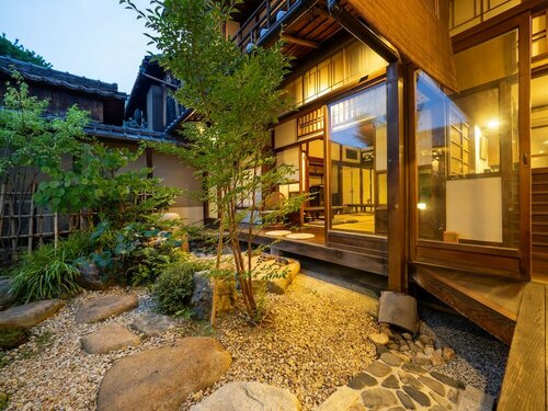 Гостиница Inase Otsu Machiya Bed & Breakfast в Оцу