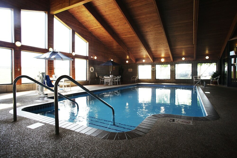 Фото AmericInn by Wyndham Grimes