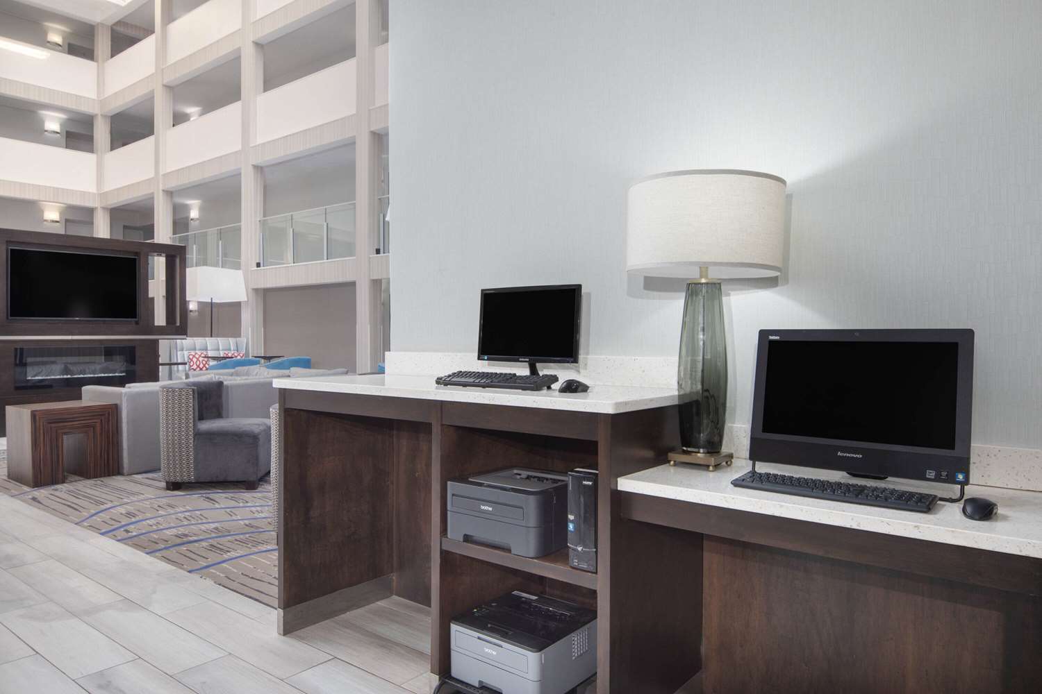 Фото La Quinta Inn & Suites by Wyndham Atlanta Airport South