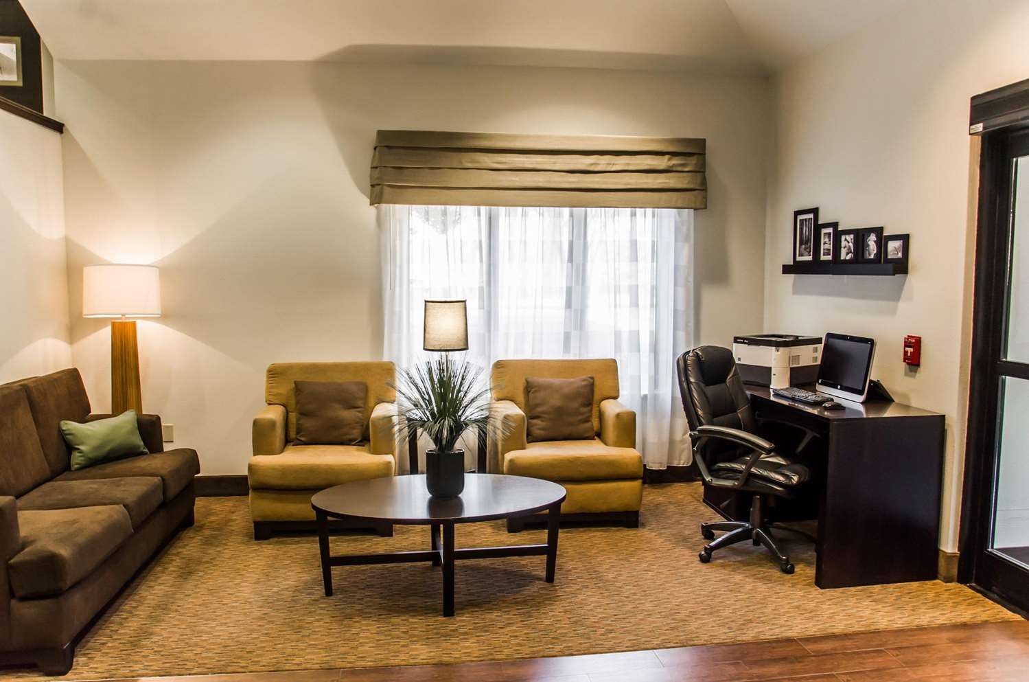 Фото Sleep Inn Airport - Billy Graham Parkway