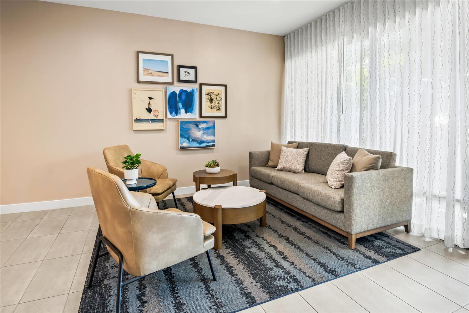 Фото Quality Inn & Suites Hermosa Beach