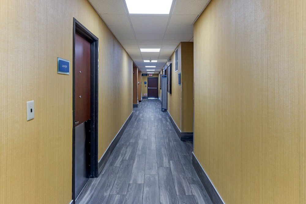 Фото Best Western Plus Fresno Inn