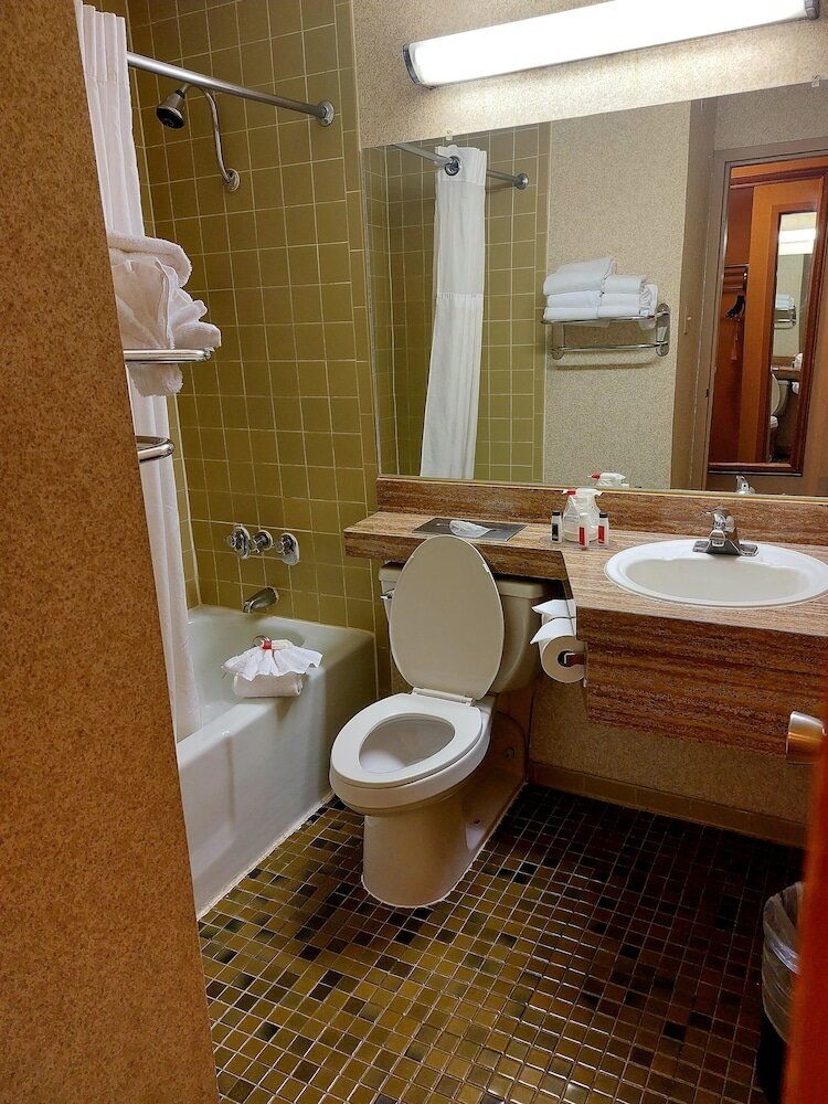 Фото Ramada by Wyndham Reno Hotel and Casino