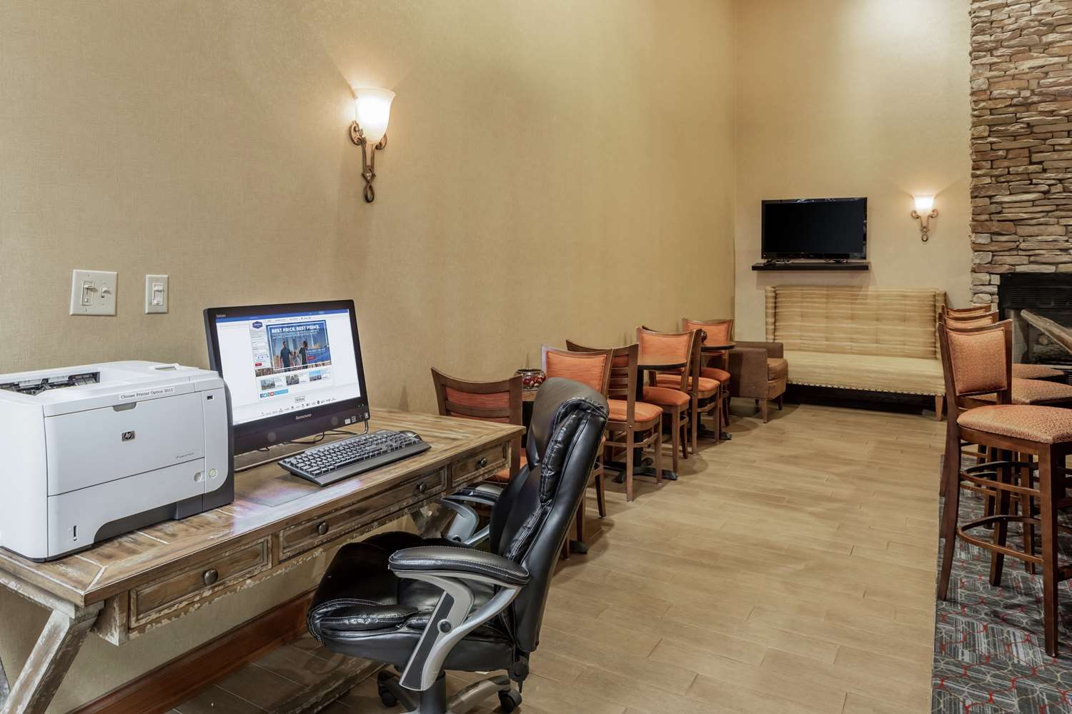 Фото Hampton Inn Helen