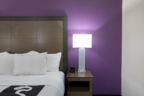 Гостиница La Quinta Inn & Suites by Wyndham Rancho Cordova Sacramento в Ранчо Кордове