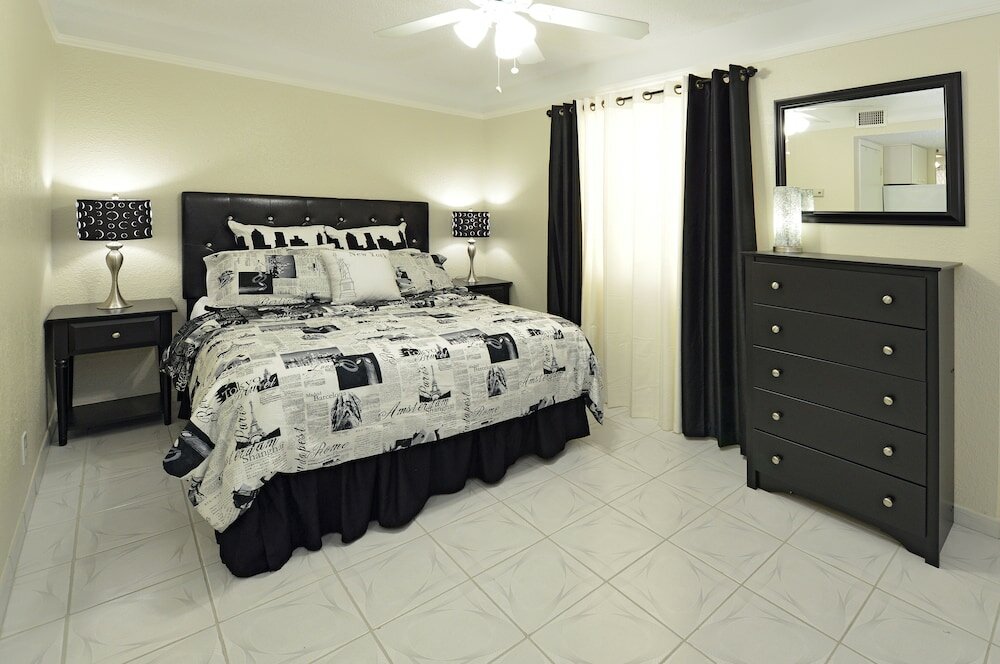 Фото Hollywood by the Sea