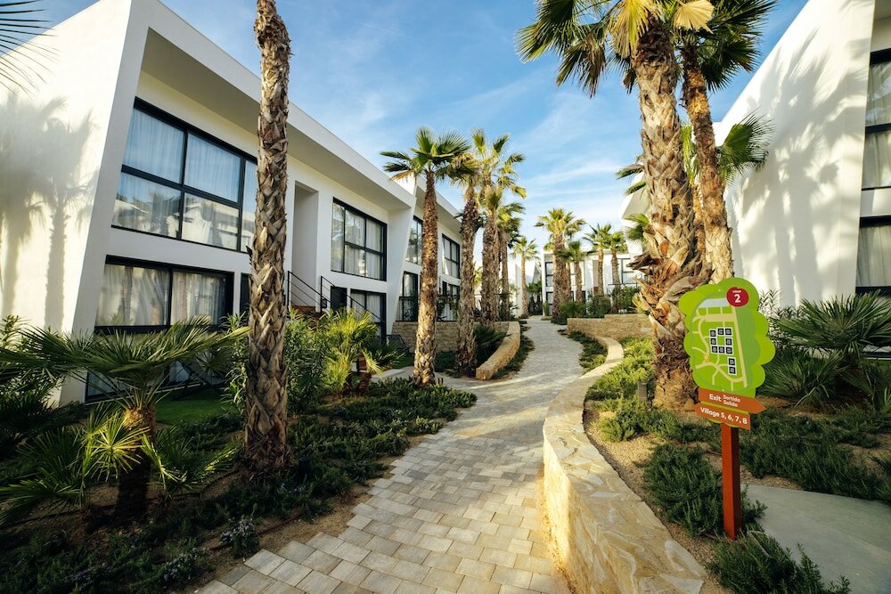 Фото Alannia Salou Resort