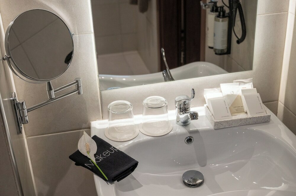 Фото Ira City Hotel