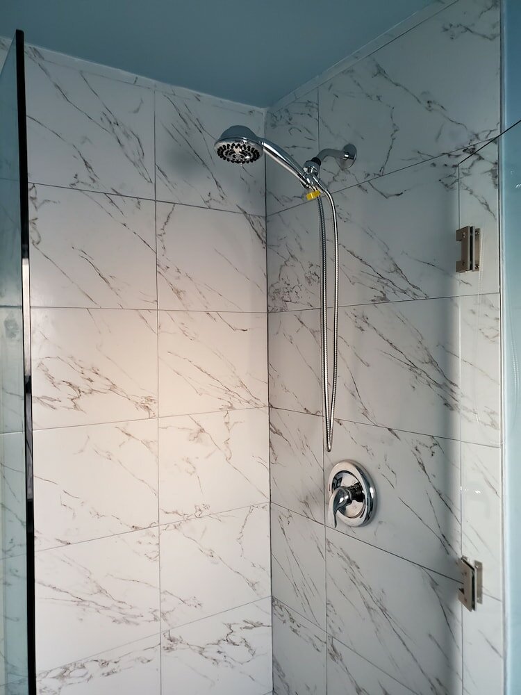 Фото Hollywood Gardens Inn & Suites