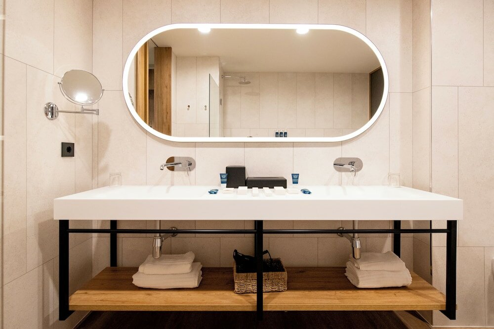 Фото Four Points by Sheraton Barcelona Airport