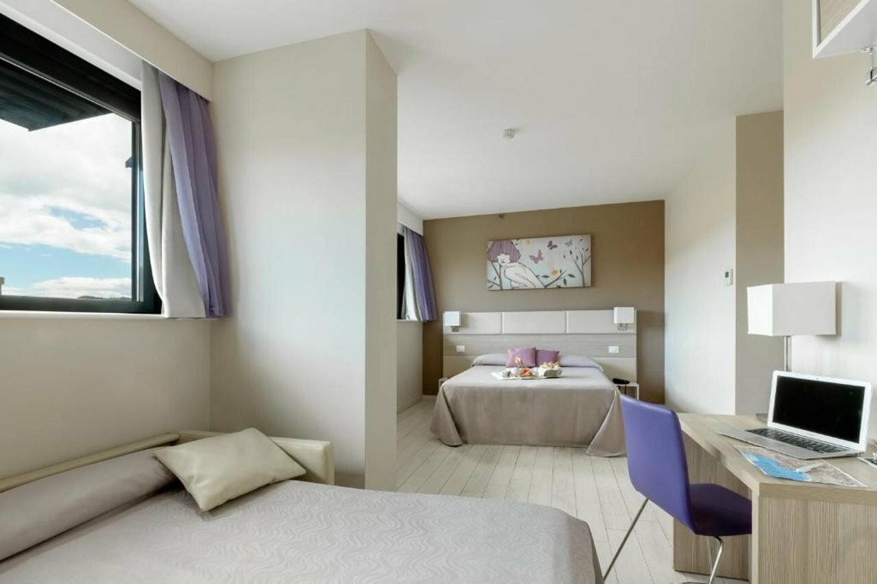 Фото Hotel Cristina