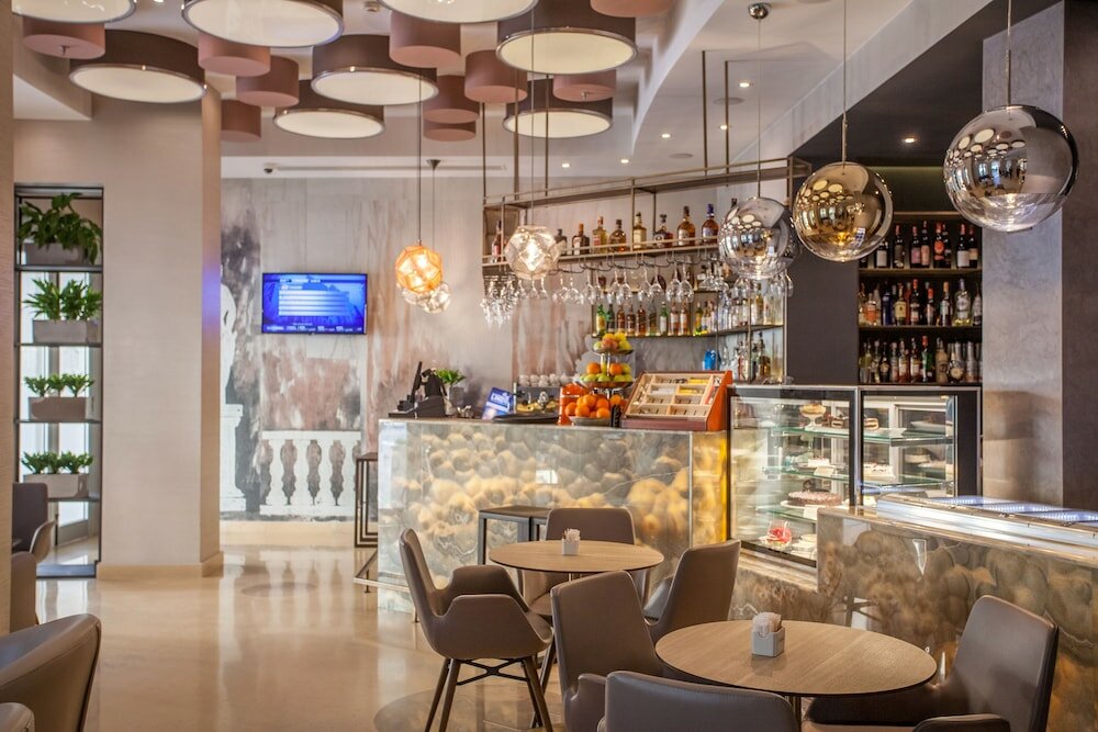 Фото Hotel Colosseo Tirana