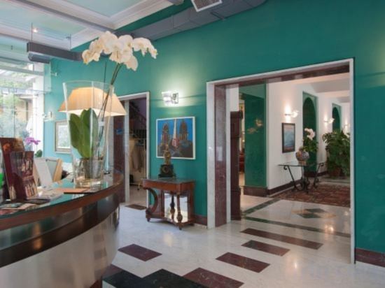 Фото отеля 2