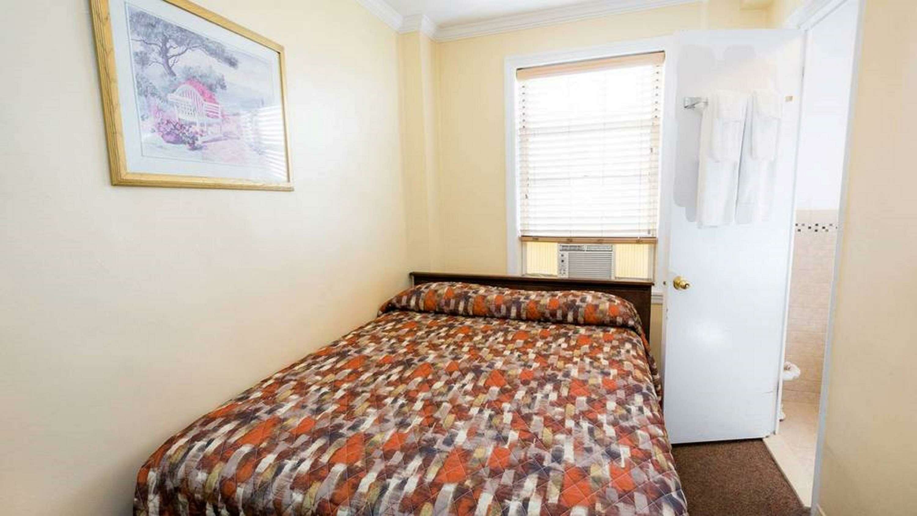 Фото Riverside Tower Hotel