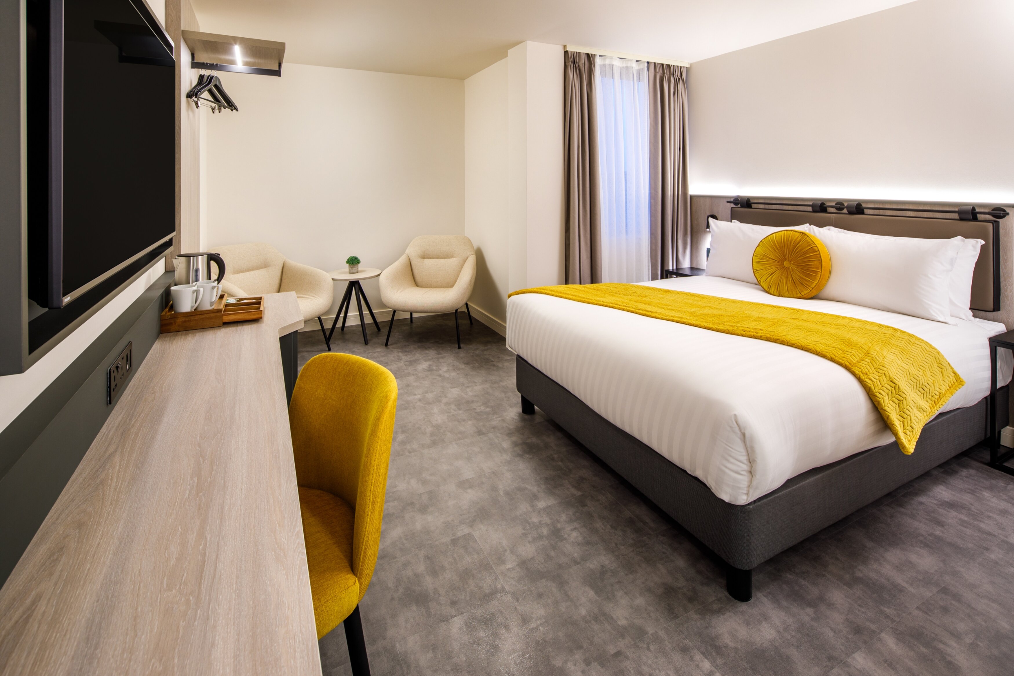 Фото Southgate Hotel London