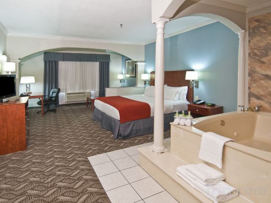 Фото Holiday Inn Express Hotel & Suites Lake Charles, an Ihg Hotel