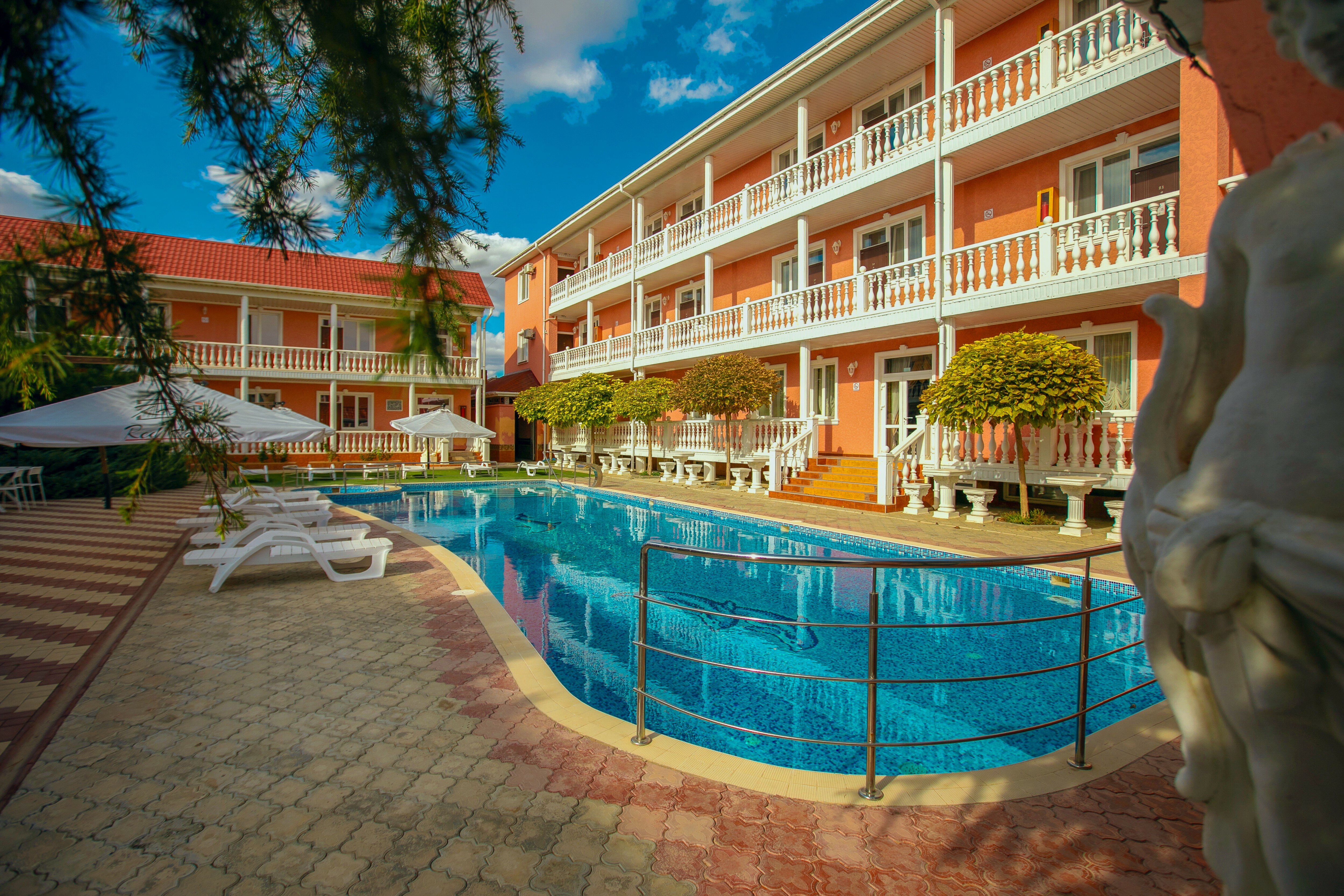 Фото отеля 2