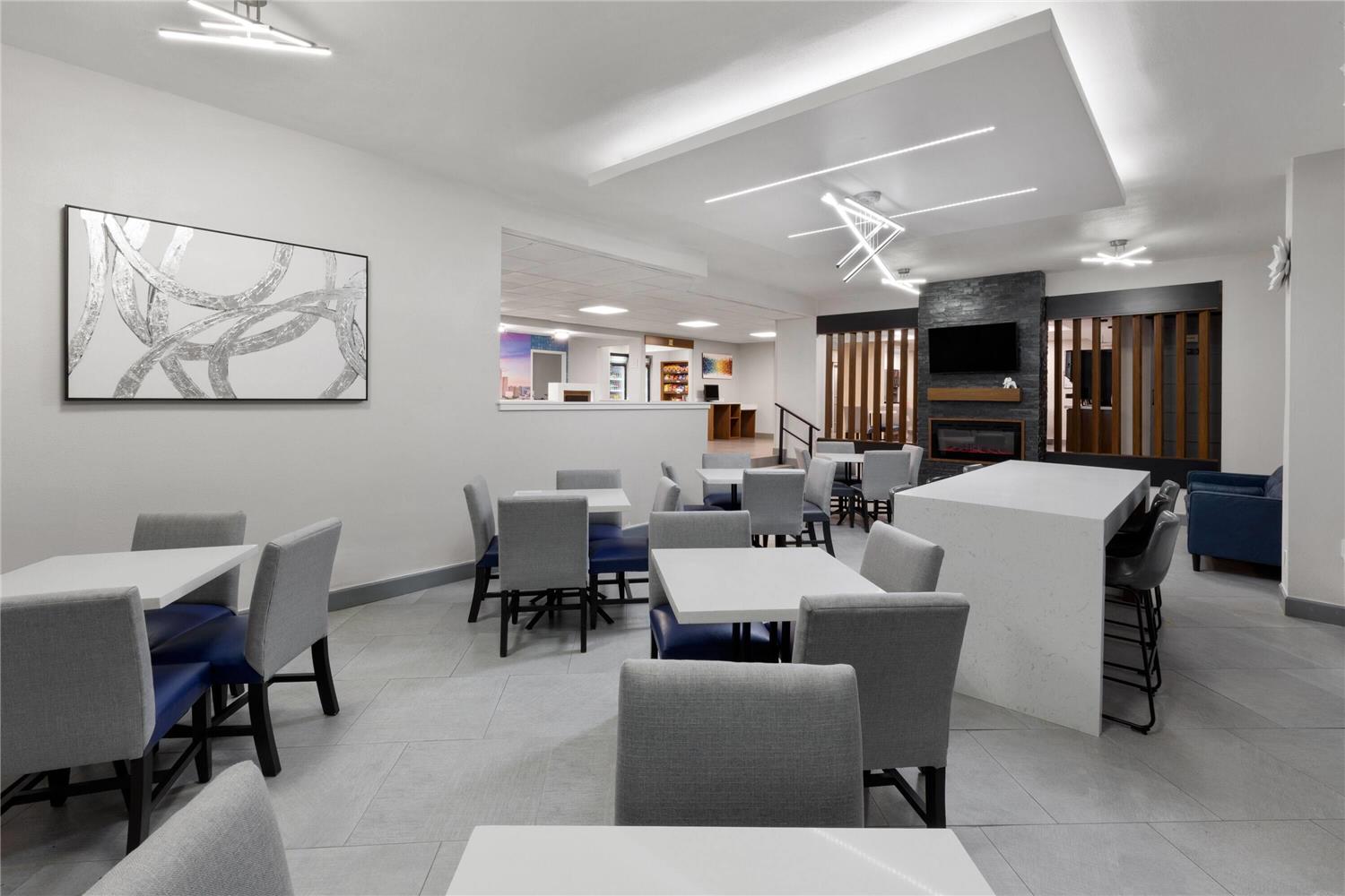 Фото La Quinta Inn & Suites by Wyndham Houston Stafford Sugarland