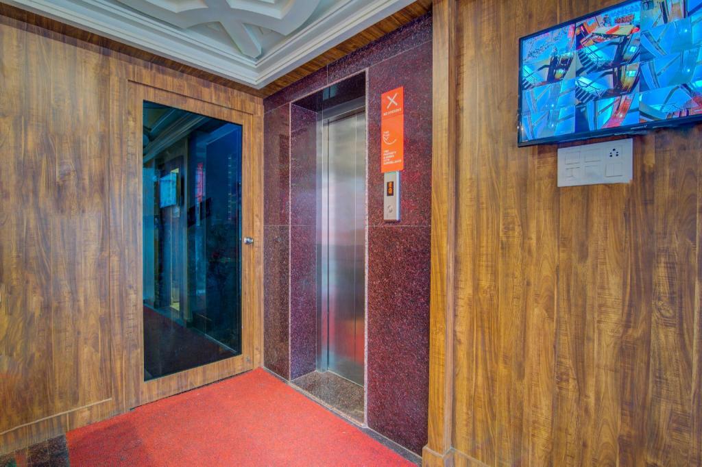 Фото Oyo 11915 Varcity Park