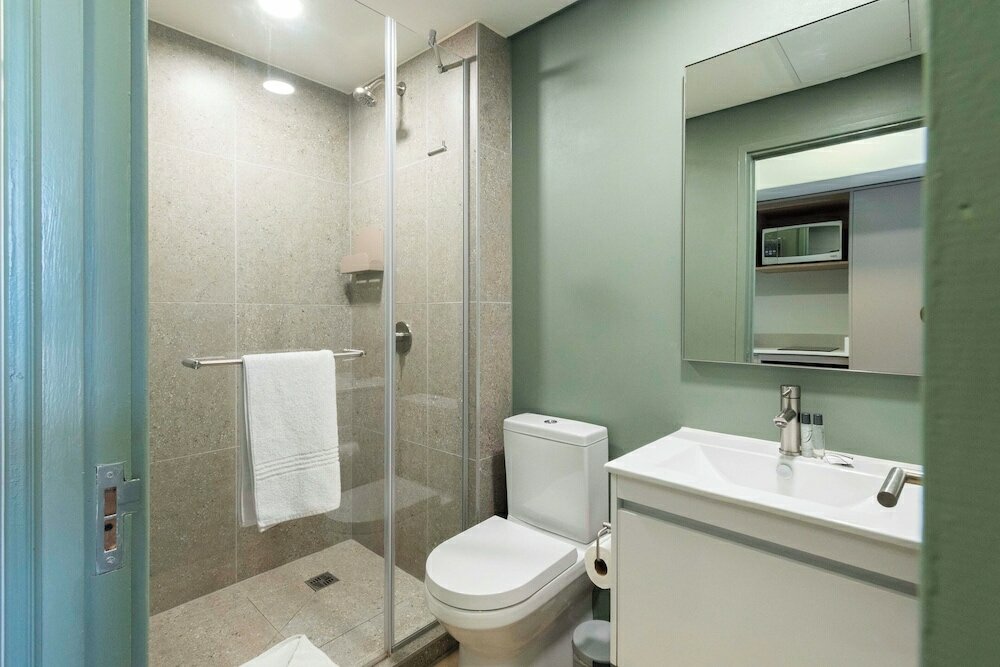 Фото Habitat Aparthotel by Totalstay