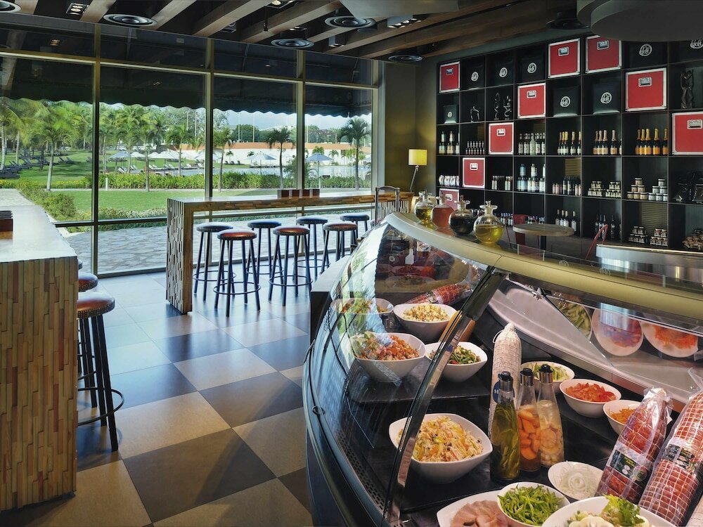 Фото Movenpick Ambassador Hotel