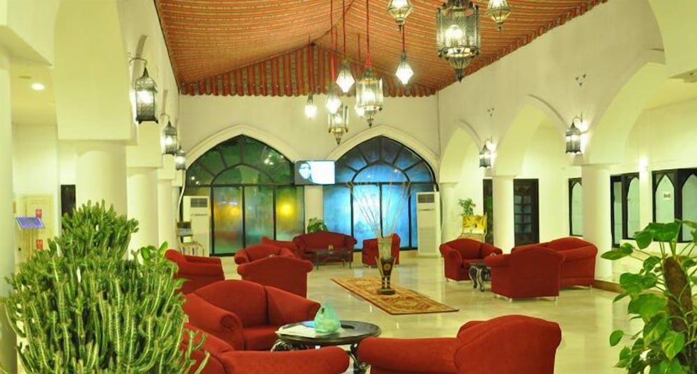 Фото Capital O133 Al Sawadi Beach Resort & SPA