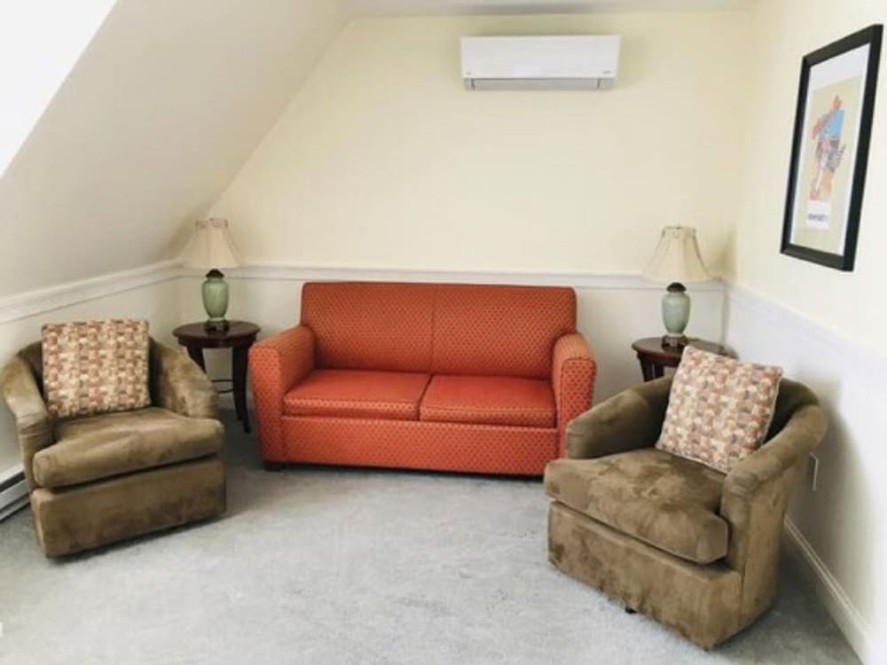 Фото Americas Cup Inn