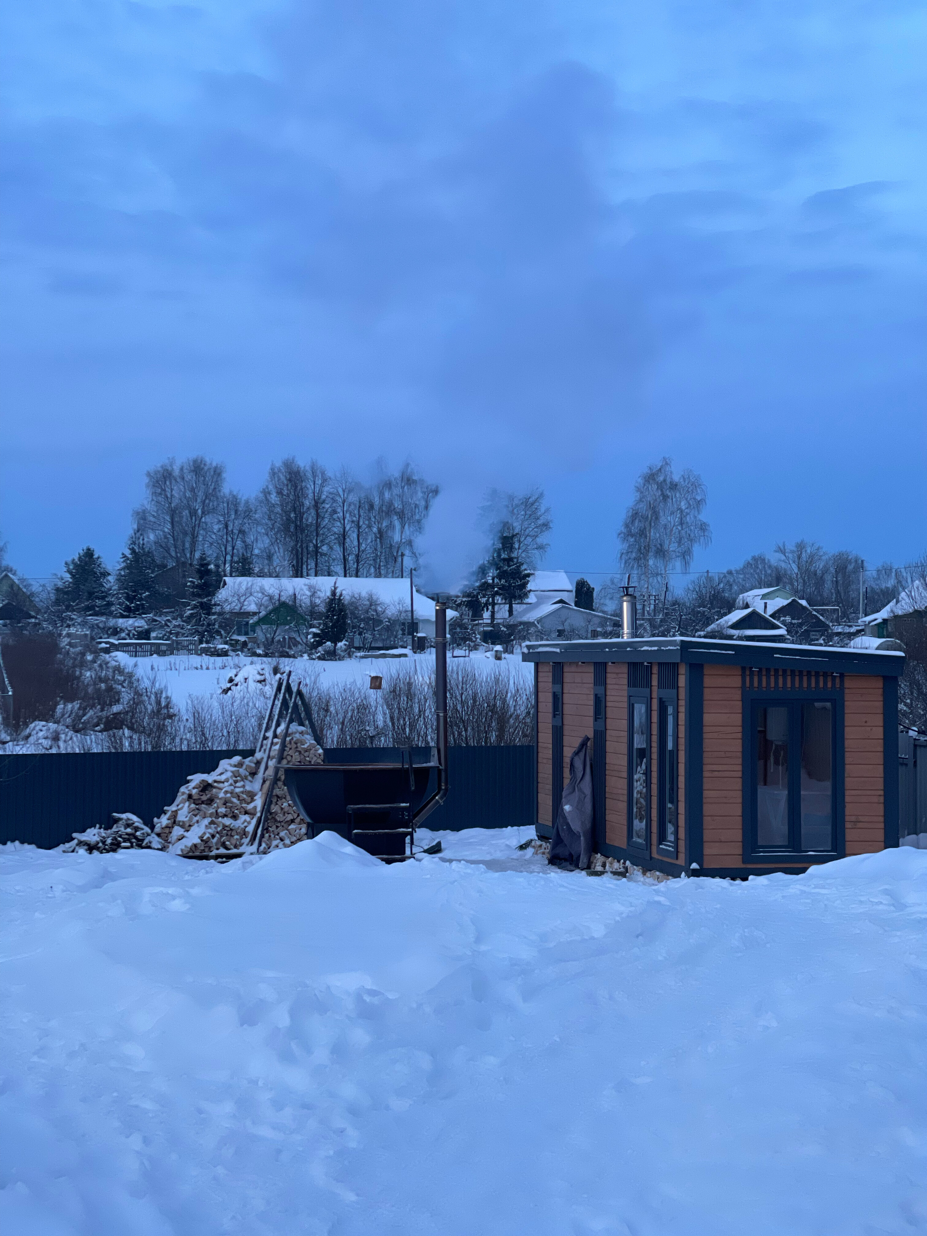 Фото Барнхауз у озера