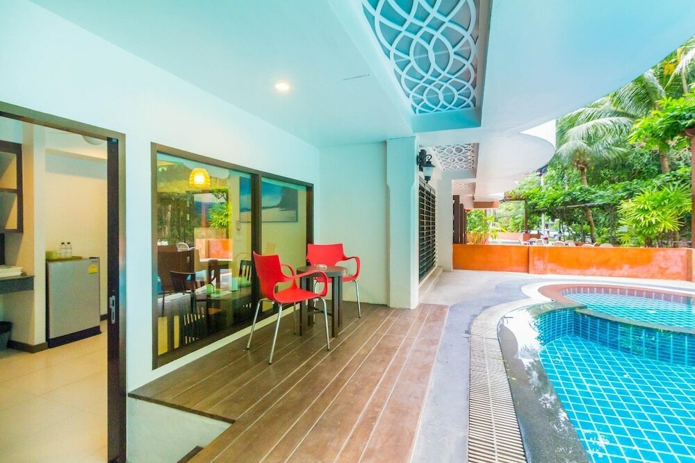 Фото Ratana Hill Patong