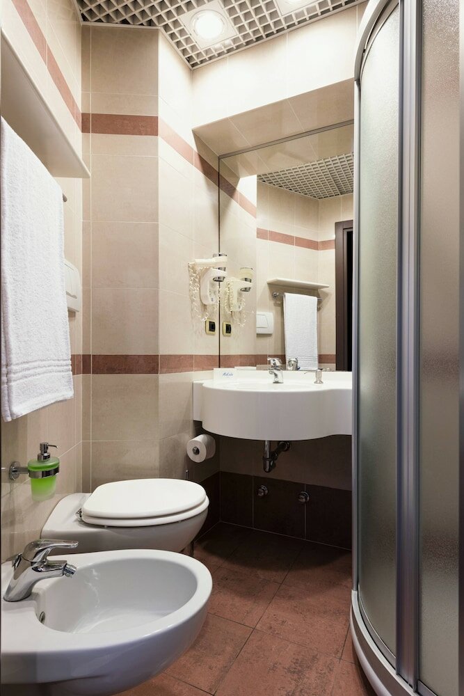 Фото Mokinba Hotels Baviera