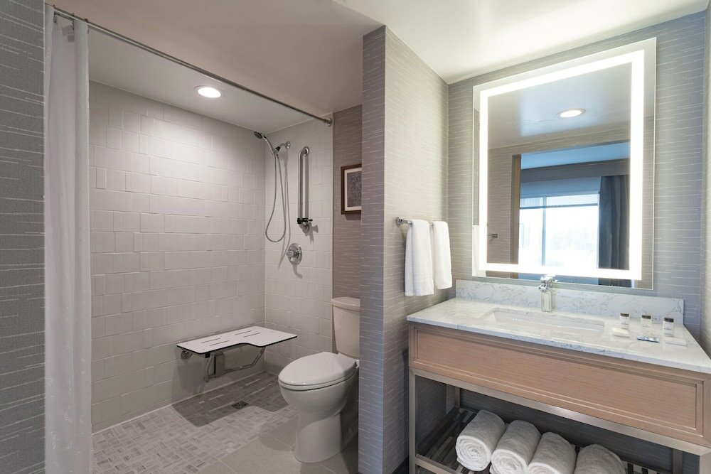 Фото Sheraton Suites Columbus