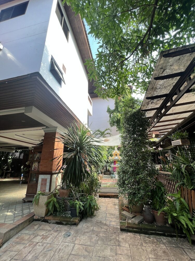 Фото Pha Thai House