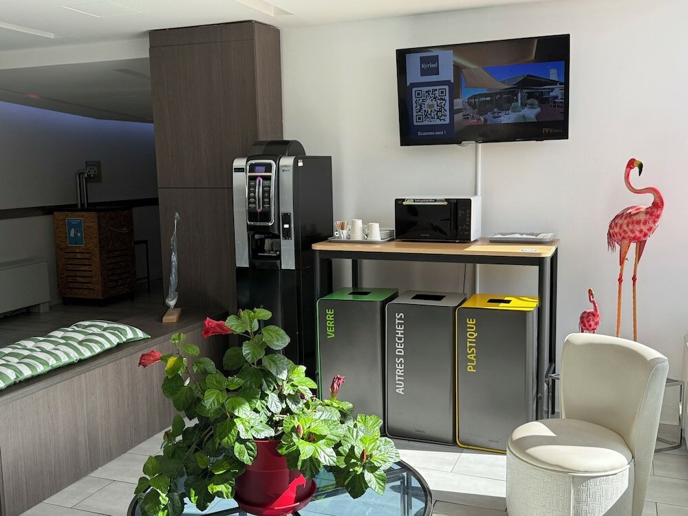 Фото Kyriad Montpellier Aeroport Gare Tgv Sud de France