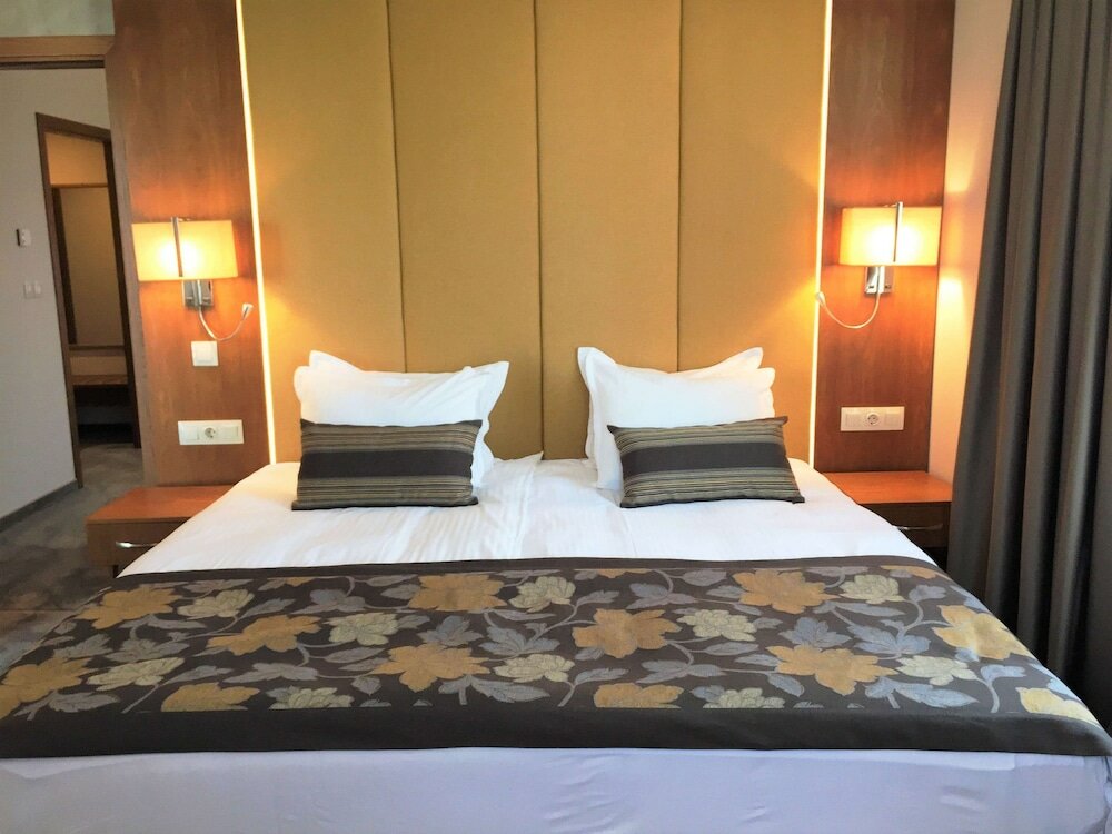 Фото Golden Tulip Varna