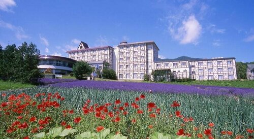 Гостиница Furano Hotel Bell Hills в Префектуре Хоккайдо