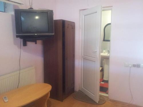 Edelweis Guest House - 9