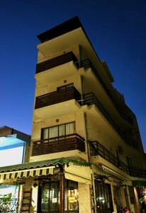 отель Marnin Apartments