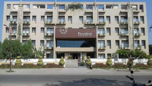 Гостиница Hotel President Banquet & Lawns в Аурангабаде