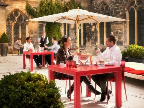 Гостиница Kruisherenhotel Maastricht в Лимбурге