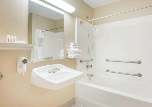 Гостиница Quality Inn в Афинах
