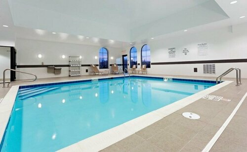 Гостиница Holiday Inn Express & Suites в Батавии