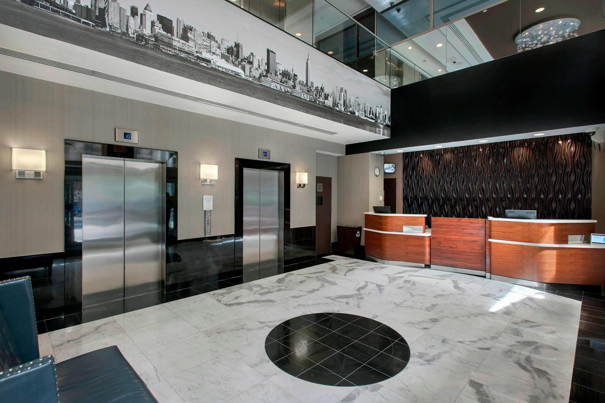 Фото Courtyard by Marriott New York City Manhattan Fifth Avenue