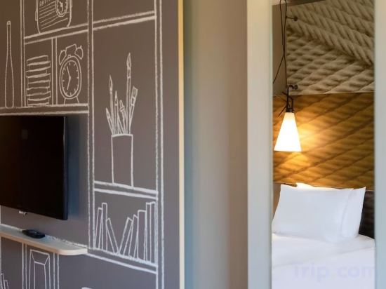 Фото Ibis Budapest Castle Hill