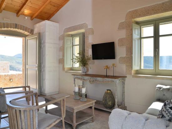 Фото Akrolithi Boutique Hotel